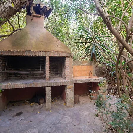 Cortijo Rural Aves Holiday home